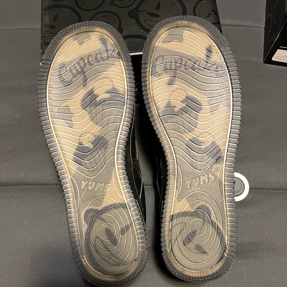 YUMS black shoe. BNIB - Picture 4 of 6